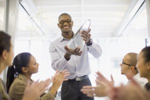 Why do some employee appreciation awards go off with a bang while others only fizzle? Find out 3 ways to make your formal recognition program dazzle: 